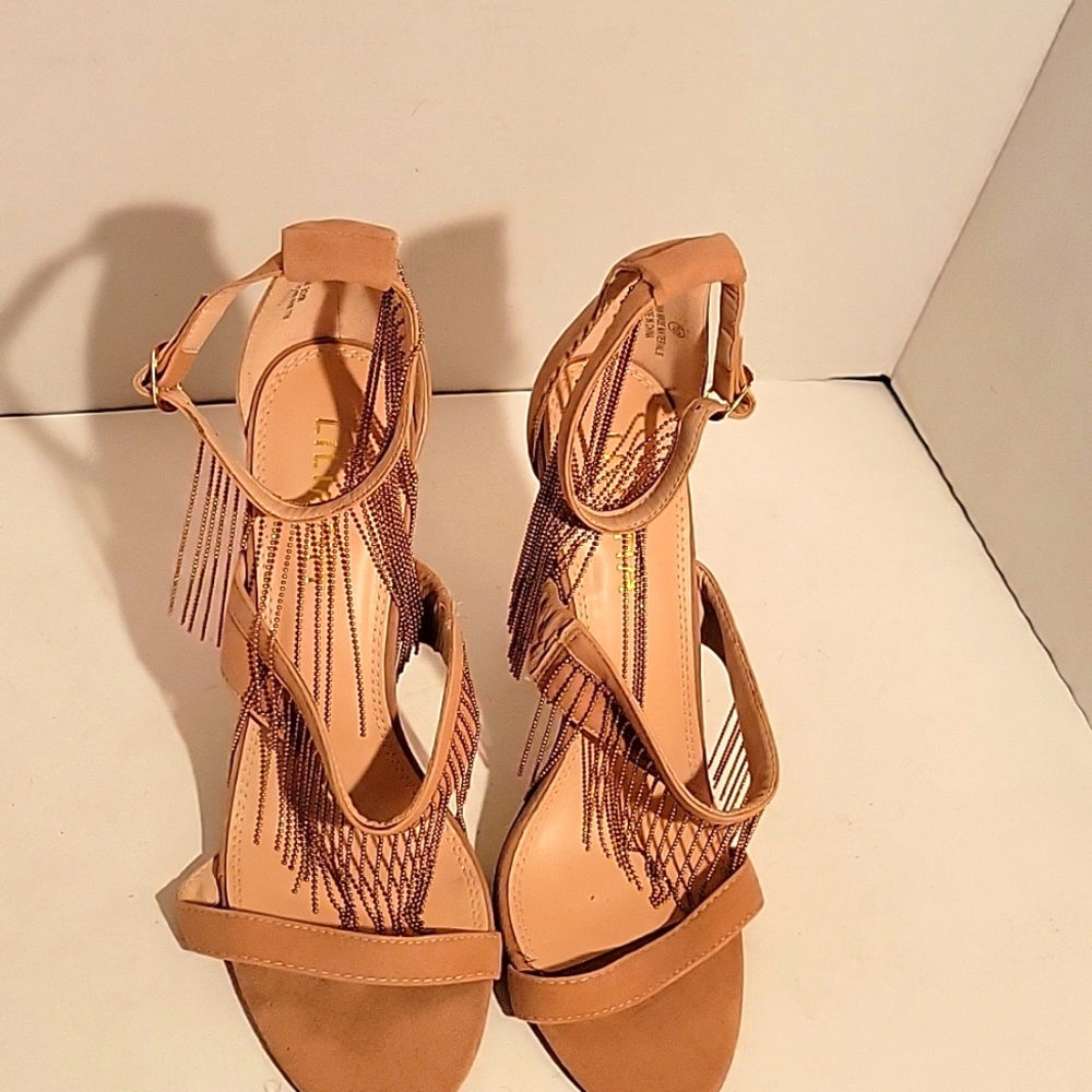Liliana Tan Suede Heels With Gold Chains/Fringe Sz10 Gem